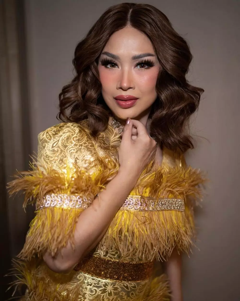 pesona penyanyi usia setengah abad © Instagram