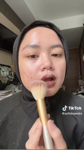 trik membuat lipstik jadi transferproof Berbagai sumber