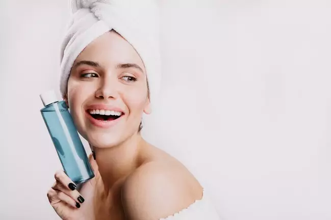 trik menggunakan air mawar untuk merawat kecantikan kulit Berbagai sumber trik menggunakan air mawar untuk merawat kecantikan kulit Berbagai sumber