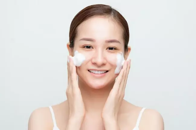 trik menggunakan air mawar untuk merawat kecantikan kulit Berbagai sumber trik menggunakan air mawar untuk merawat kecantikan kulit Berbagai sumber