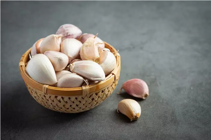 Cara menghilangkan jerawat punggung pakai bahan dapur Berbagai sumber