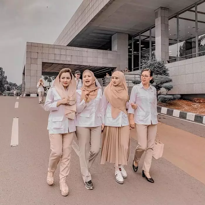 gaya Mulan Jameela di keseharian © Instagram