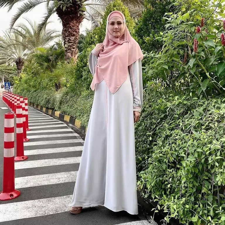 gaya Mulan Jameela di keseharian © Instagram