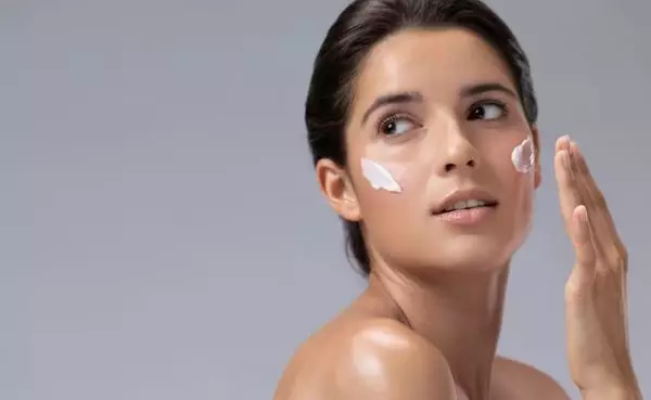 cara perawatan wajah di usia 40 tahunan berbagai sumber