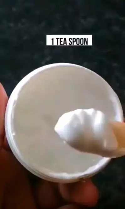 Cara membuat foundation pakai 2 produk makeup Berbagai sumber Cara membuat foundation pakai 2 produk makeup Berbagai sumber