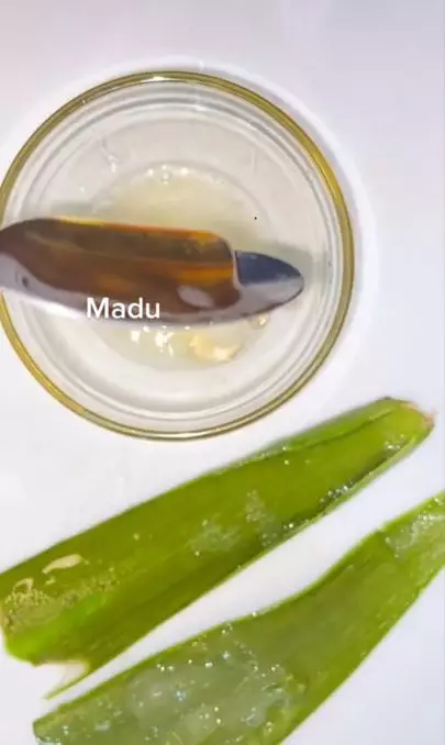 Cara menghilangkan beruntusan pada wajah pakai 2 bahan alami Berbagai sumber Cara menghilangkan beruntusan pada wajah pakai 2 bahan alami Berbagai sumber