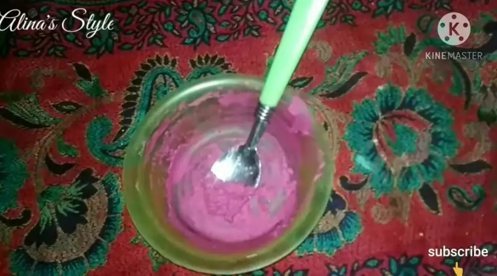 Cara membuat powder blush pakai 3 produk makeup Berbagai sumber Cara membuat powder blush pakai 3 produk makeup Berbagai sumber