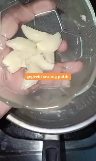 Trik mengurangi rontok secara alami pakai 2 bahan dapur Berbagai sumber Trik mengurangi rontok secara alami pakai 2 bahan dapur Berbagai sumber