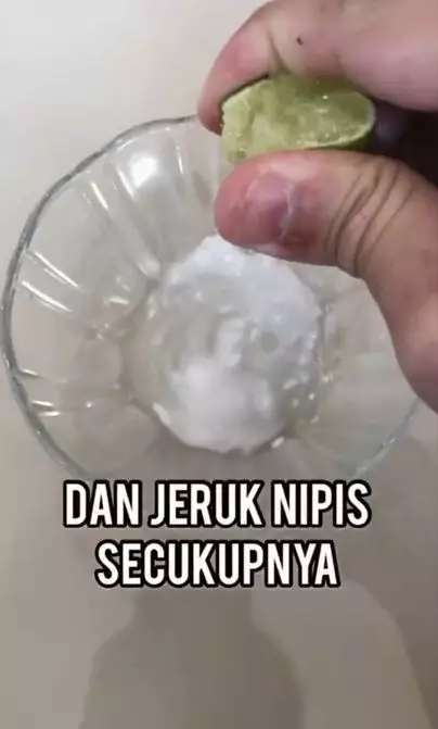 Trik mengatasi bau ketiak secara alami pakai 2 bahan dapur Berbagai sumber