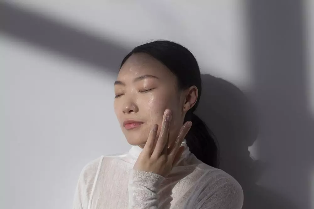 Manfaat mengikuti step skincare rutin ala Korea © 2023 brilio.net