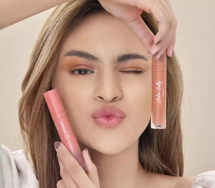 Rekomendasi lip gloss lokal berbagai sumber