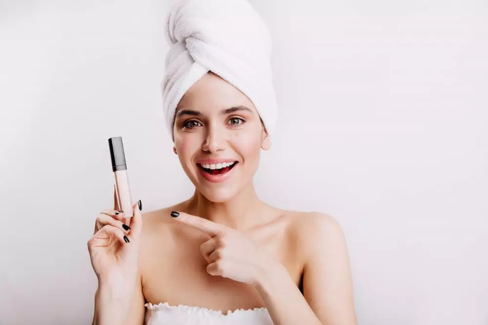 7 tips mengatasi makeup cakey dan creasing © berbagai sumber 7 tips mengatasi makeup cakey dan creasing © berbagai sumber