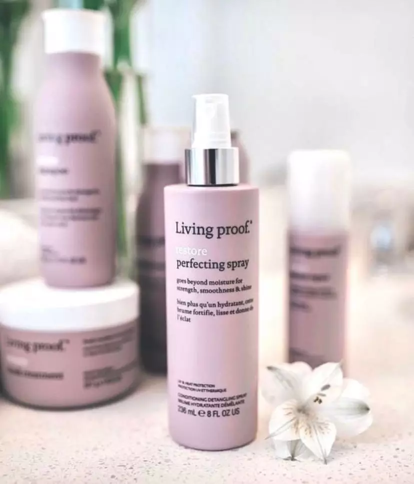 Rekomendasi vitamin rambut untuk melindungi dari panas catokan © 2023 brilio.net Rekomendasi vitamin rambut untuk melindungi dari panas catokan © 2023 brilio.net