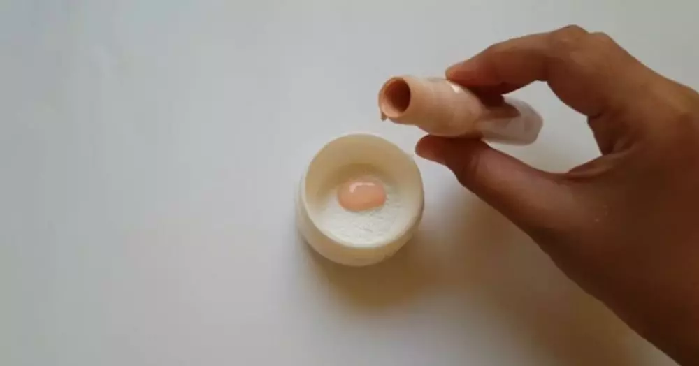 Cara membuat bedak padat sesuai warna kulit pakai 2 produk makeup Berbagai sumber