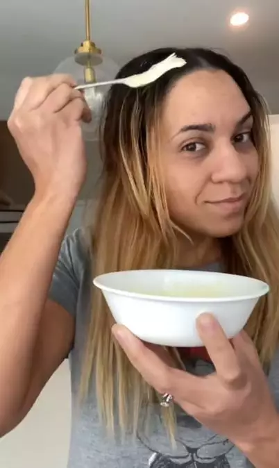 Cara membuat mayo hair mask untuk atasi rambut kering pakai 3 bahan dapur Berbagai sumber Cara membuat mayo hair mask untuk atasi rambut kering pakai 3 bahan dapur Berbagai sumber