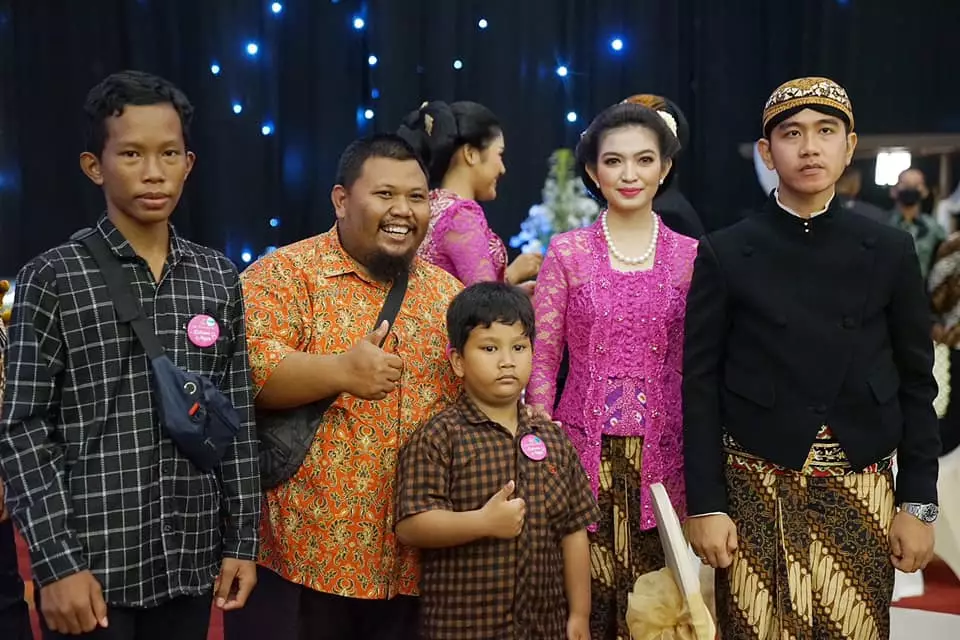 potret selvi ananda di pernikahan adik bungsu jokowi © berbagai sumber