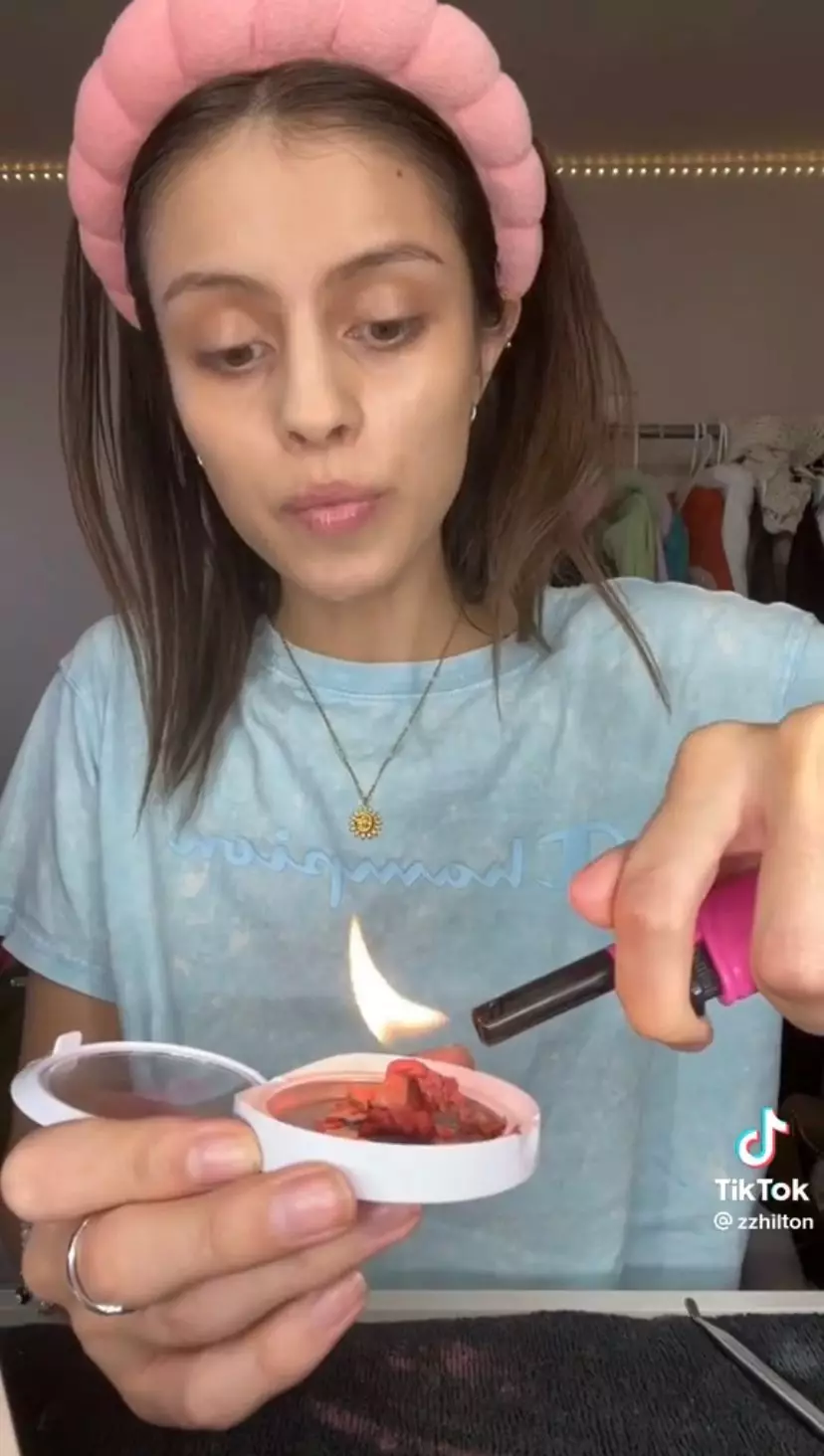 Lipstik diubah jadi blush on © berbagai sumber