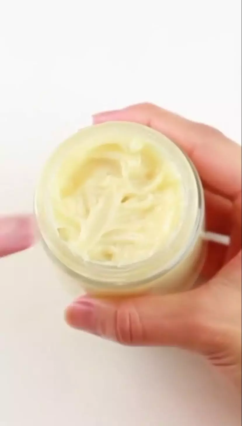 bikin moisturizer minyak almond © berbagai sumber