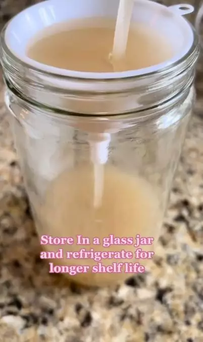 Cara membuat hair gel pakai 4 bahan alami Berbagai sumber