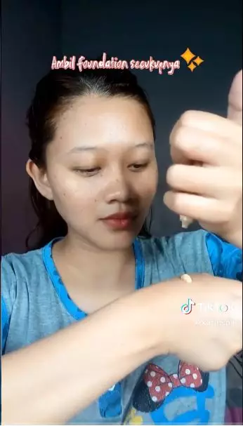 trik atasi foundation jadi full coverage berbagai sumber