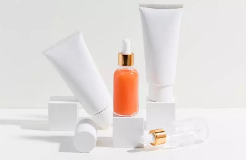 Cara atasi makeup yang menggelap akibat oksidasi © 2023 brilio.net