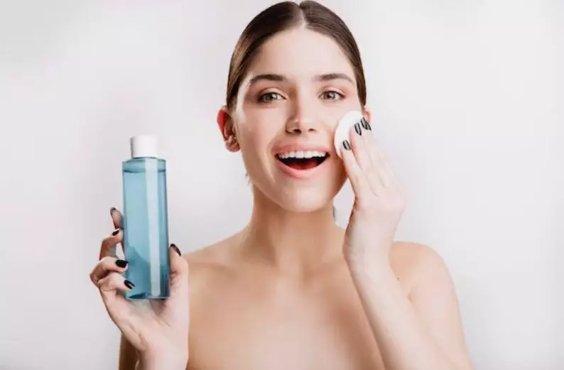 Cara atasi makeup yang menggelap akibat oksidasi © 2023 brilio.net