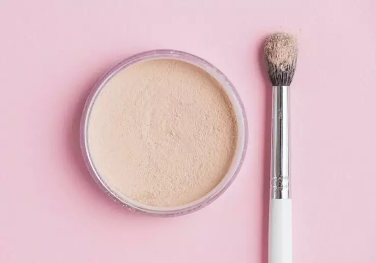 Cara atasi makeup yang menggelap akibat oksidasi © 2023 brilio.net