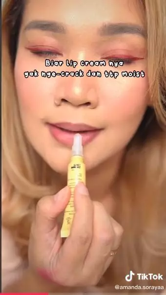 tips menggunakan lipstik matte berbagai sumber