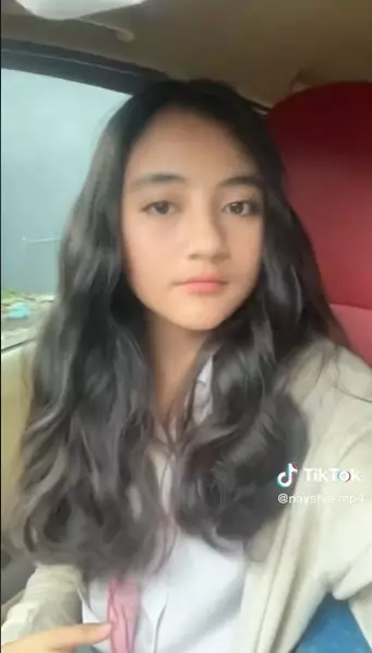 curly rambut berbagai sumber