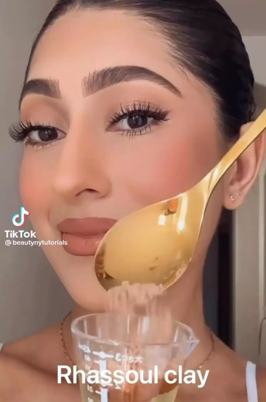 mencerahkan kulit ketiak yang gelap  © 2023 berbagai sumber