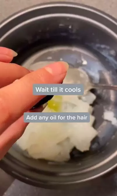 Trik bikin rambut halus bak dismoothing cuma butuh 1 bahan dapur Berbagai sumber Trik bikin rambut halus bak dismoothing cuma butuh 1 bahan dapur Berbagai sumber