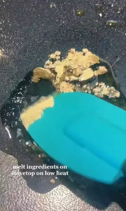 Cara membuat maskara untuk melentikkan pakai 5 bahan alami Berbagai sumber