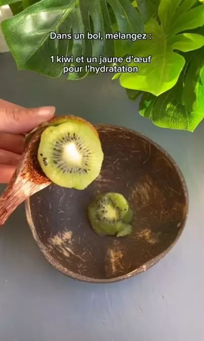 Trik atasi rambut kusut dan kusam ini cuma pakai 2 jenis buah Berbagai sumber