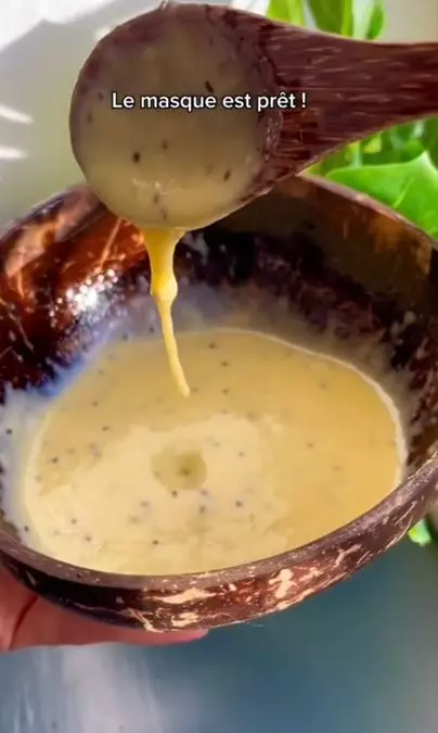 Trik atasi rambut kusut dan kusam ini cuma pakai 2 jenis buah Berbagai sumber