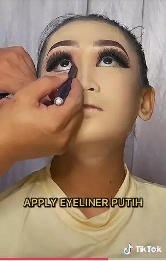 Gadis kulit eksotis dirias jadi pengantin berbagai sumber