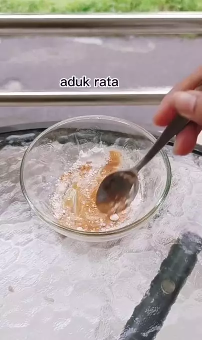 Trik memudarkan flek hitam dan kulit kusam pakai 4 bahan alami Berbagai sumber Trik memudarkan flek hitam dan kulit kusam pakai 4 bahan alami Berbagai sumber