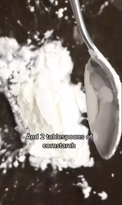 Cara membuat masker untuk atasi rambut rusak cuma pakai 6 bahan Berbagai sumber Cara membuat masker untuk atasi rambut rusak cuma pakai 6 bahan Berbagai sumber