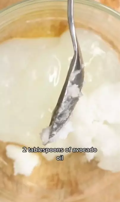 Cara membuat masker untuk atasi rambut rusak cuma pakai 6 bahan Berbagai sumber Cara membuat masker untuk atasi rambut rusak cuma pakai 6 bahan Berbagai sumber