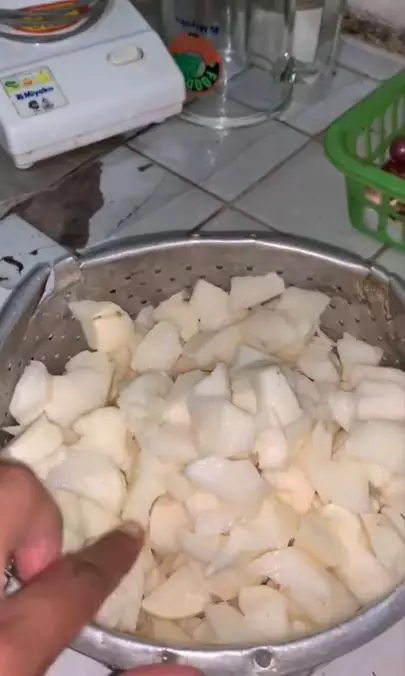 Trik memutihkan wajah pakai masker dari 2 jenis buah Berbagai sumber Trik memutihkan wajah pakai masker dari 2 jenis buah Berbagai sumber