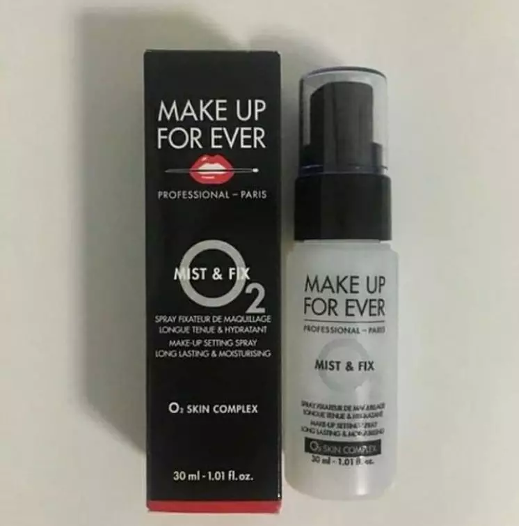 9 Rekomendasi setting spray untuk kulit kering © berbagai sumber 9 Rekomendasi setting spray untuk kulit kering © berbagai sumber