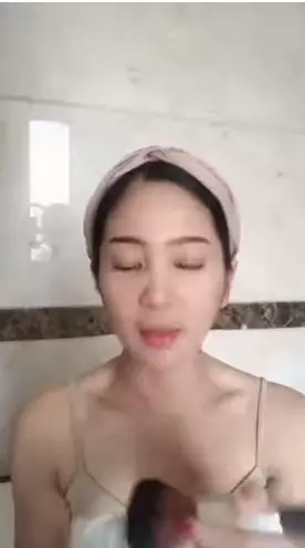 rahasia makeup ala Bunga Zainal berbagai sumber rahasia makeup ala Bunga Zainal berbagai sumber