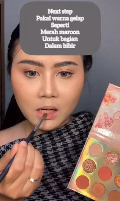 Trik warnai bibir agar lebih fresh pakai 1 produk riasan mata Berbagai sumber
