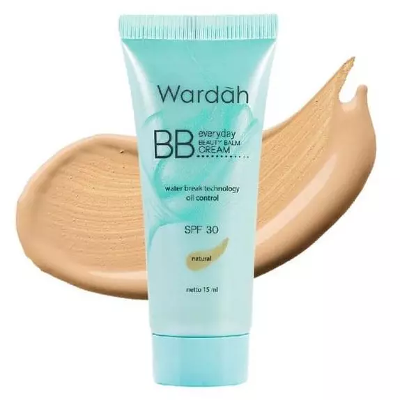 9 Rekomendasi foundation Wardah © berbagai sumber