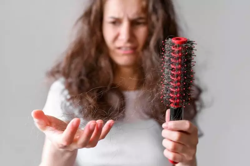 Kelebihan minyak kelapa untuk rambut © freepik.com Kelebihan minyak kelapa untuk rambut © freepik.com