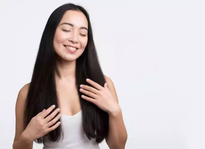 Kelebihan minyak kelapa untuk rambut © freepik.com Kelebihan minyak kelapa untuk rambut © freepik.com