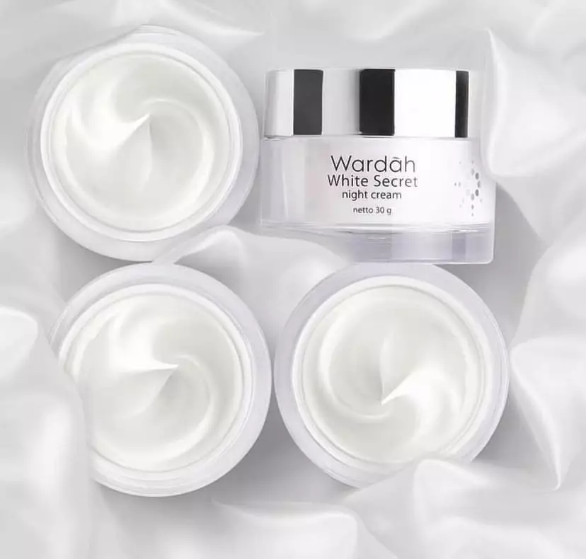 rekomendasi krim malam kulit kering harga mulai Rp 30 ribu © 2023 brilio.net rekomendasi krim malam kulit kering harga mulai Rp 30 ribu © 2023 brilio.net