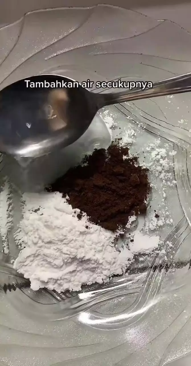 atasi beruntusan dan jerawat pakai masker 3 bahan dapur bikin wajah lembut © 2023 brilio.net atasi beruntusan dan jerawat pakai masker 3 bahan dapur bikin wajah lembut © 2023 brilio.net