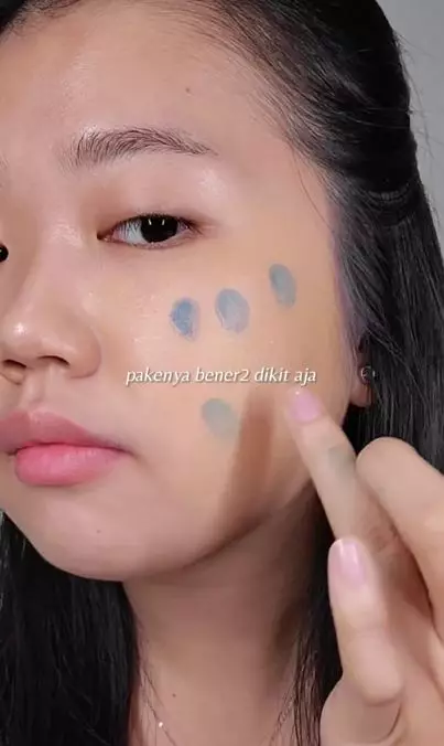 Trik atasi foundation terlalu kuning hanya pakai 1 alat Berbagai sumber Trik atasi foundation terlalu kuning hanya pakai 1 alat Berbagai sumber