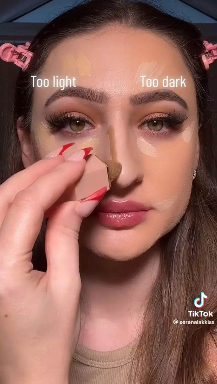 mengatasi foundation yang terlalu gelap atau terang pakai 2 produk © 2023 brilio.net