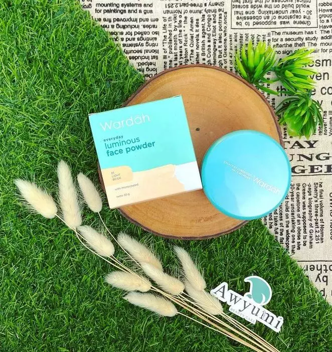 Rekomendasi bedak Wardah untuk kulit berminyak © 2023 brilio.net Rekomendasi bedak Wardah untuk kulit berminyak © 2023 brilio.net